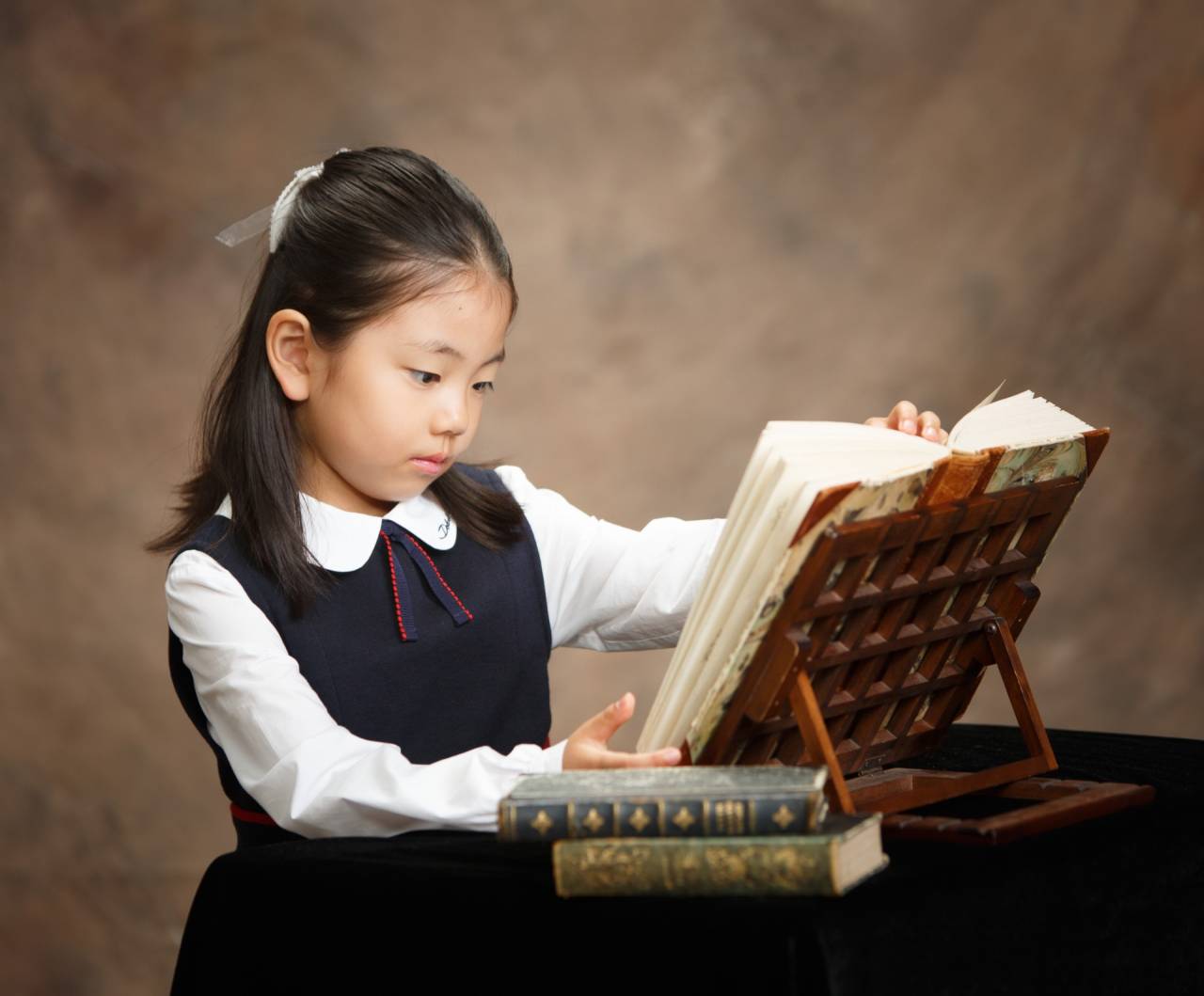 株式会社 岡本スタジオ